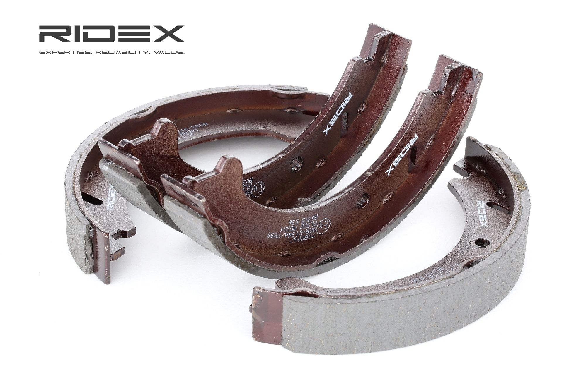 RIDEX Jarrukengät VOLVO 70B0067 271998,2719987,272288 Jarrukenkäsarja 2722882,274267,274270,31262626,3516881,35168814