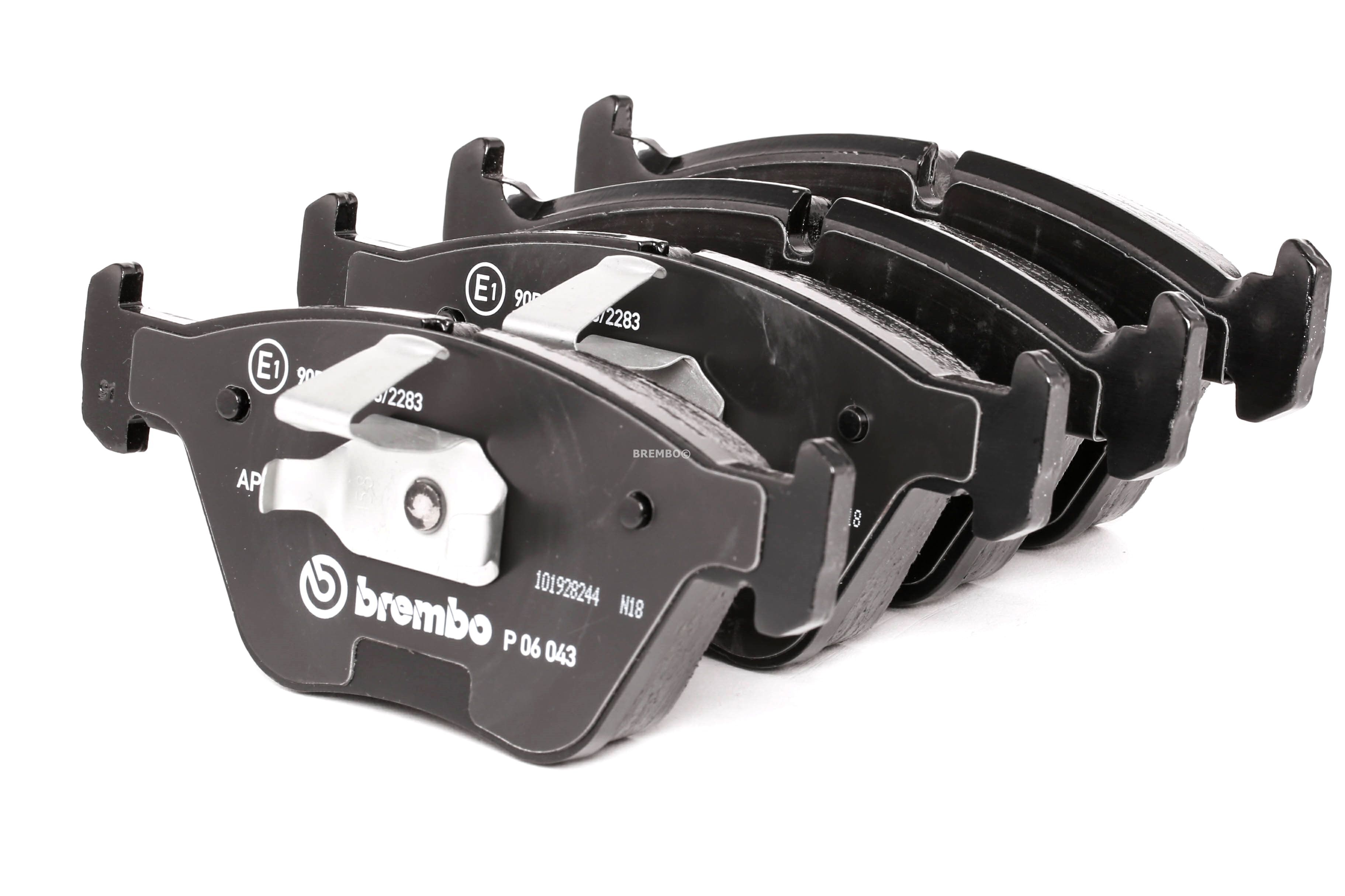 BREMBO Jarrupalat BMW,ROVER,MG P 06 043 34112157573,34112357229,34113404362 Jarrupalasarja,Jarrupala, Levyjarru 34116750148,34116761243,34116779652