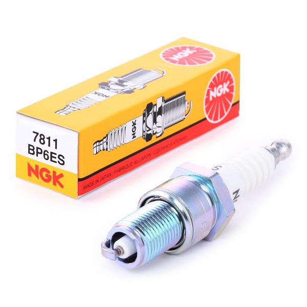 NGK Sytytystulpat VW,AUDI,MERCEDES-BENZ 7811 46229251,60504563,7554442 Tulpat,Sytytystulppa 46229251,60504563,7554442,04886206,596213,596216,596282